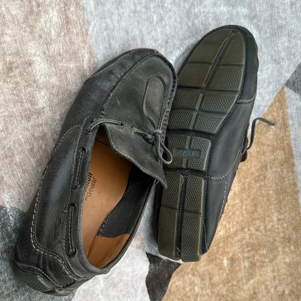 Clarks Men's charcoal grey Leather Loafers‎